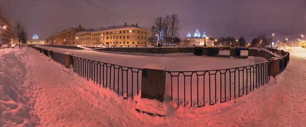 Санкт Петербург Банк Фонтанки Взимку — стокове фото
