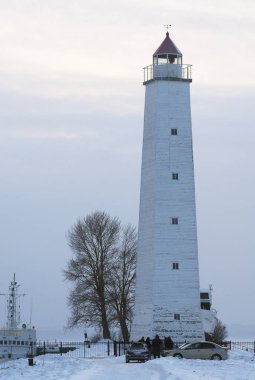 Kronshtadt. Limandaki Deniz Feneri.