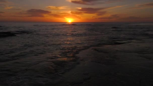 Kaspische Zee Bij Zonsondergang Zon Gaat Onder Zee — Stockvideo