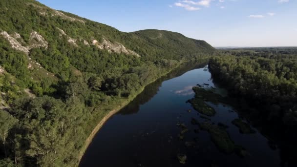 Pozůstatek Útesu Starobylého Moře Složeného Vápence Shikhan Kushtau Letního Dne — Stock video