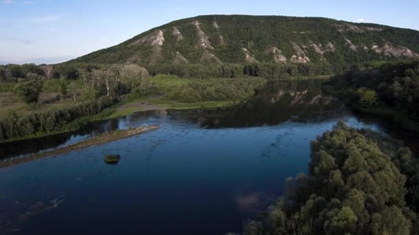 Остатки Рифа Древнего Моря Состоящего Известняка Шихан Куштау Летний День — стоковое видео