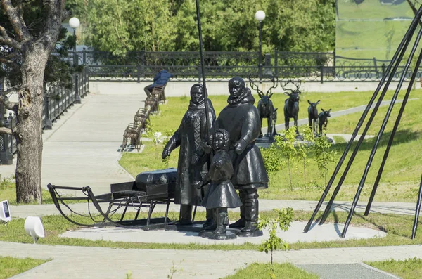 Surgut Vista Della Sede Principale Della Società Gazprom Piazza Fronte — Foto Stock