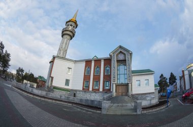 Fırtınadan sonra taşkınlık. Katedral Camii.