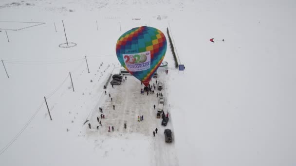 Förbereder Ballongen För Start Ballongflygning Som Del International Folklore Festival — Stockvideo