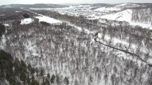 南部的乌拉尔冬季在马卡罗沃的Bashkir村 空中景观 — 图库视频影像