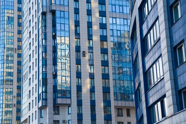 St Petersburg yeni modern evler