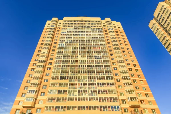 St Petersburg yeni modern evler