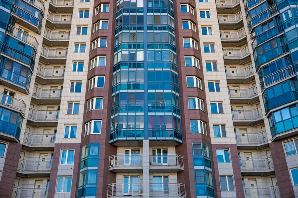 St. Petersburg, Rusya. Yeni binaların ve yeni dairelerin manzarası
