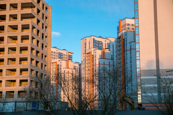 St. Petersburg, Rusya. Yeni binaların ve yeni dairelerin manzarası