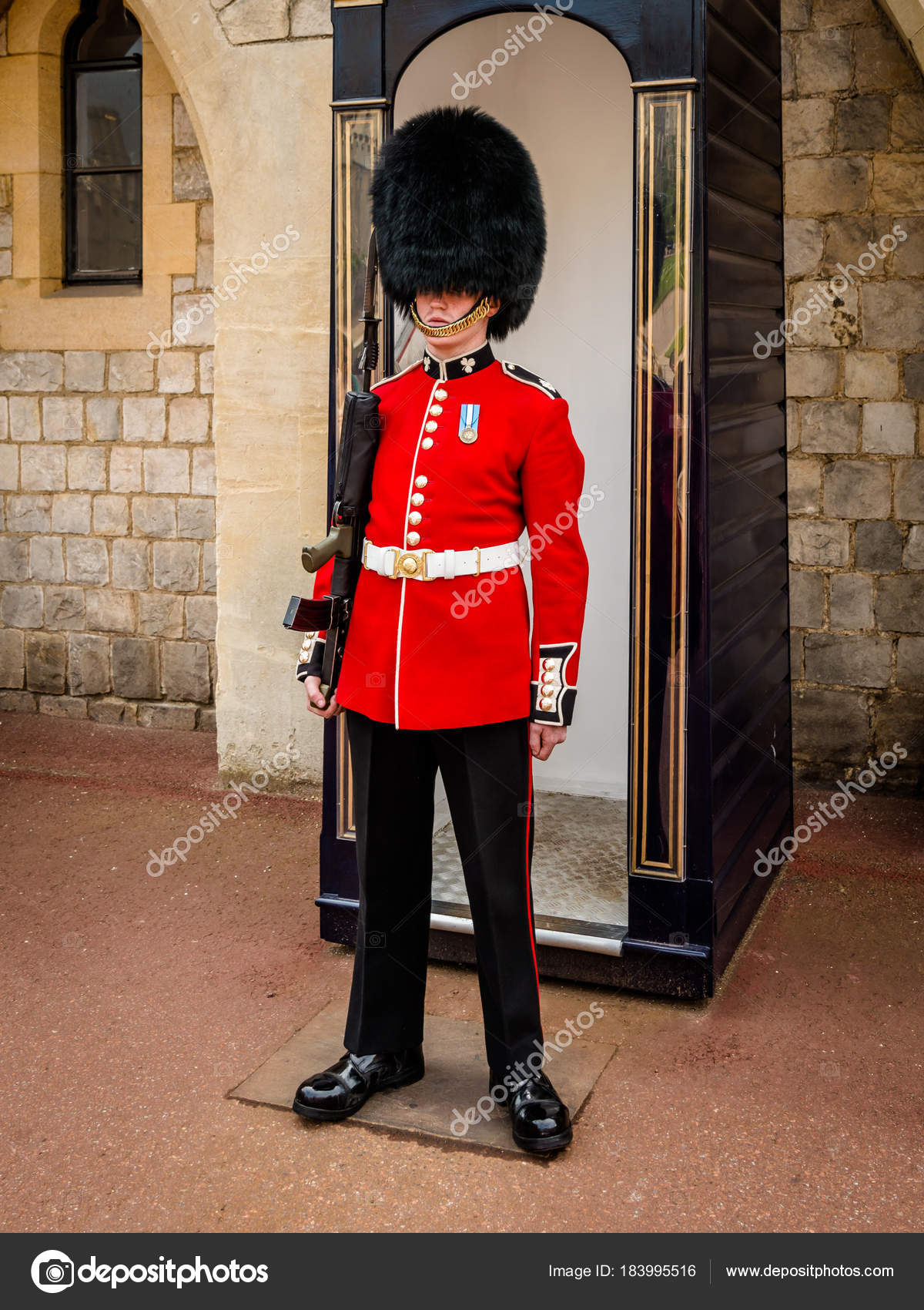 ロンドン イギリス 2016 イギリスのロイヤル ガードでロンドンのタワー