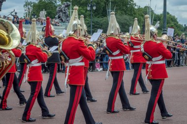 Londra, İngiltere - 26 Haziran 2016 - Buckingham Sarayı, Londra, Birleşik Krallık muhafiz değiştirme