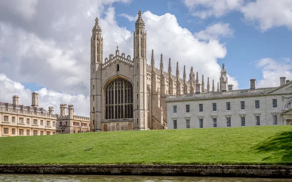 Клер Королівського Коледжу Річки Cam Кембридж Велика Британія — стокове фото