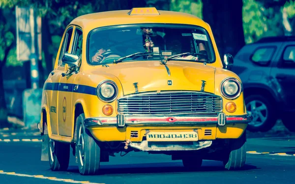 Kolkata India March 11Th 2018 Iconic Yellow Taxi Calcutta Kolkata — Stock Photo, Image