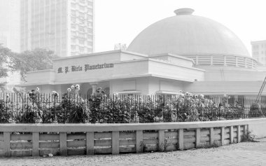 Meydan, Kalküta, Batı Bengal, Hindistan - 18 Mart, 2018: M.P.Birla Planetarium Kalküta, Kalküta, Batı Bengal, Hindistan, güneşli bir sabah. Asya'nın en büyük yıldız olduğunu.