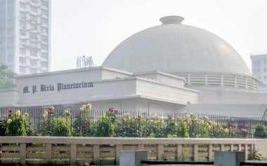 Meydan, Kalküta, Batı Bengal, Hindistan - 18 Mart, 2018: M.P.Birla Planetarium Kalküta, Kalküta, Batı Bengal, Hindistan, güneşli bir sabah. Asya'nın en büyük yıldız olduğunu.