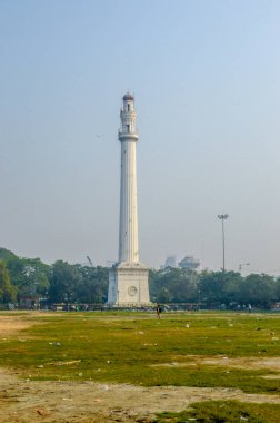 Kolkata, Batı Bengal / Hindistan - 11 Kasım 2019: The Shaheed Minar (İngilizce: Şehitler Anıtı), daha önce Ochterlony Anıtı olarak bilinen 1828 yılında dikildi, Kolkata, Hindistan