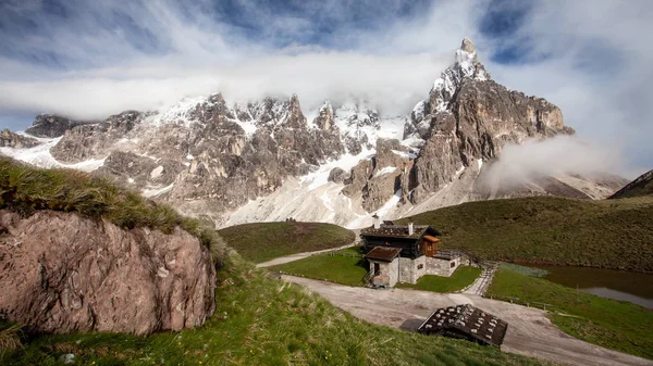 Kimon della Pala (kallas även ”Matterhorn Dolomiternas") — Stockfoto