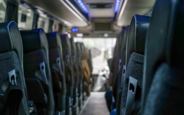 Vista Desde Asiento Trasero Autobús Más Asientos Fondo Borroso — Foto de Stock