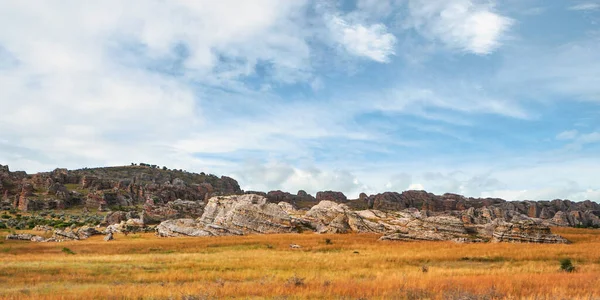 Cenário Típico Parque Nacional Isalo Como Visto Estrada Principal Pequenas — Fotografia de Stock