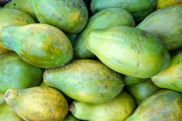 Frutas Papaya Verde Exhibidas Mercado Alimentario — Foto de Stock