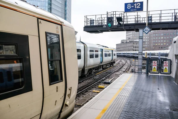 Londra Regno Unito Febbraio 2019 Piattaforma Vuota Alla Stazione London — Foto Stock