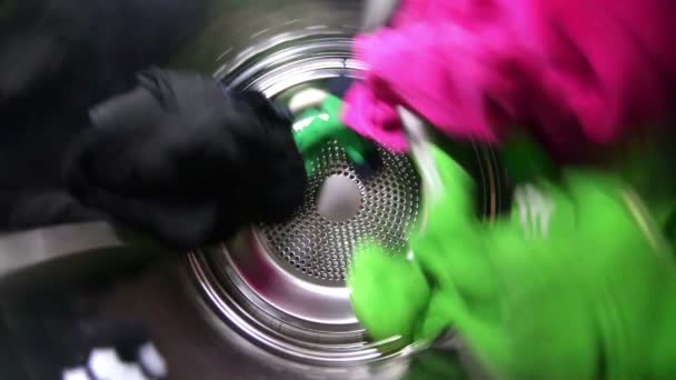 乾燥機の内部乾燥のサイクルを営業 — ストック動画