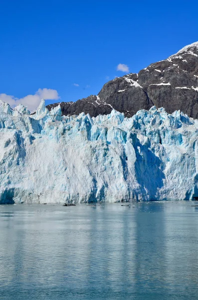 Bahía Glaciares Alaska Hielo Montañas Reflejo Agua Imagen de archivo