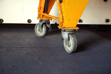 Elektrikli Traktör'ün castor jantları, endüstride forklift. Araç Konsepti.