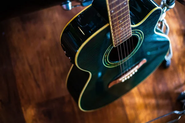 Guitarra Sentada Suelo Escenario Musical — Foto de Stock