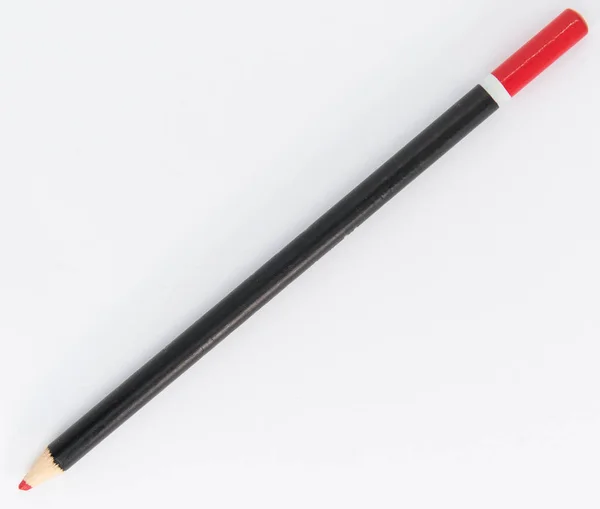 赤と黒の鉛筆 — ストック写真