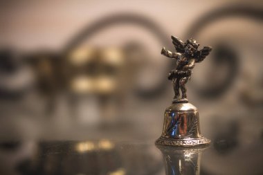 Melek makro ile gümüş bir çan