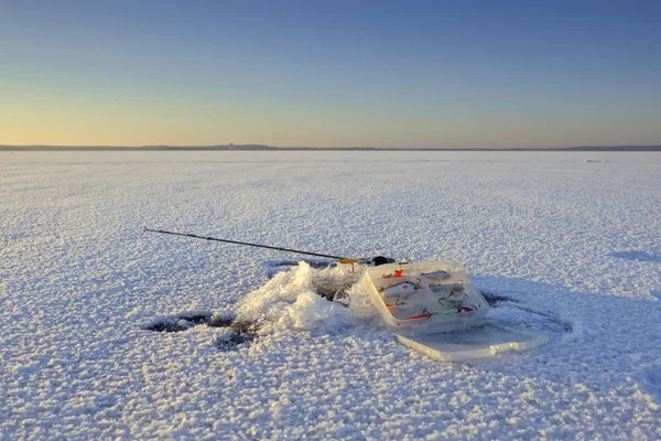 Angelausrüstung für das Winterfischen. — Stockfoto