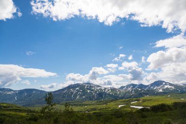 Vilyuchinsky Geçidi, Kamçatka Yarımadası, Rusya. Vilyuchinsky yanardağına bakan deniz seviyesinden yaklaşık 1000 metre yükseklikte yer almaktadır..