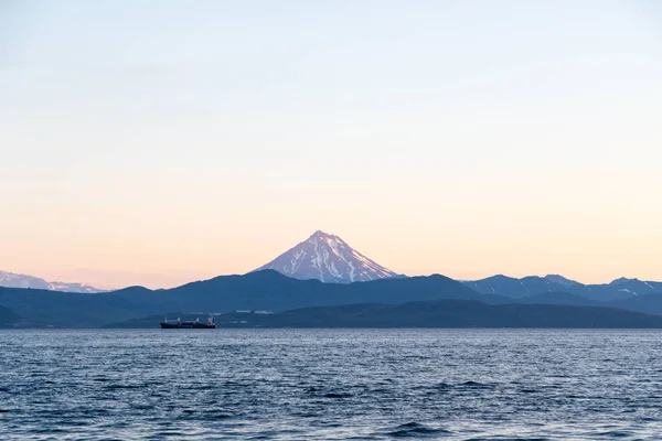 Vulcão Vilyuchinsky Península Kamchatka Rússia Está Localizado Sudoeste Cidade Petropavlovsk — Fotografia de Stock