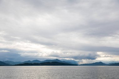 Avacha Körfezi, Kamçatka Yarımadası, Rusya. Gezegendeki en büyük körfezlerden biri, herhangi bir gemiyi alabilecek kapasitede..