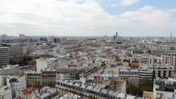 Flyger över Paris. Utsikt från drönare — Stockvideo