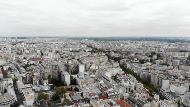 Переліт над Парижем. Вид з дрона — стокове відео