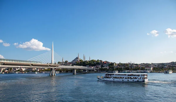 Sommar Soligt Landskap Istanbul Sund Genom Bosporen Med Utsikt Över — Stockfoto