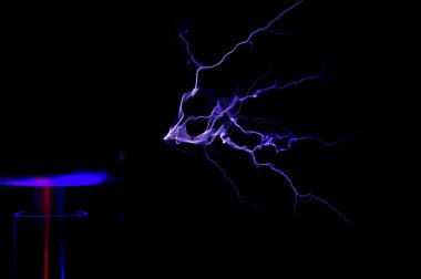 Tesla bobini Elektrostatik Deşarj                               