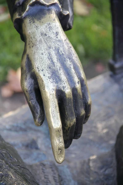 Iron hand sculpture. — Stock Photo, Image