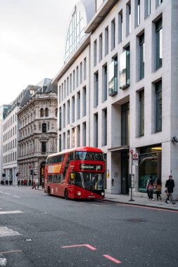 Londra, Uk - 02 Ocak 2020: Londra 'da İngiliz Kırmızı Çift Katlı Otobüs, Uk