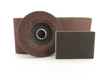 Öğütme işleri için farklı araçlar kümesi