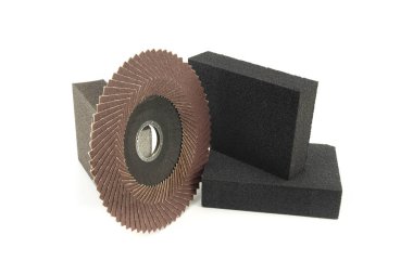 Öğütme işleri için farklı araçlar kümesi