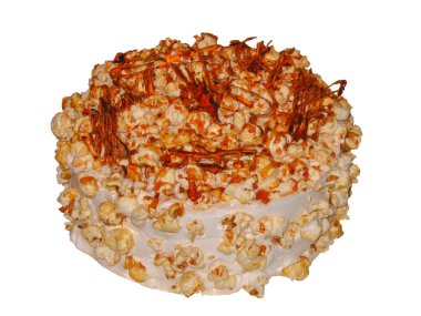 Karamelli kek, karamelli sos ve patlamış mısır.