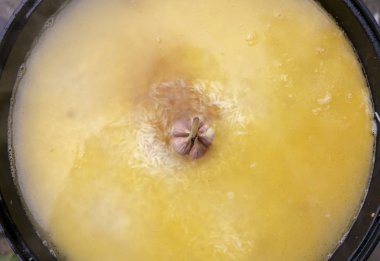 dökme demir kazanda pilav pişirme adım adım süreci