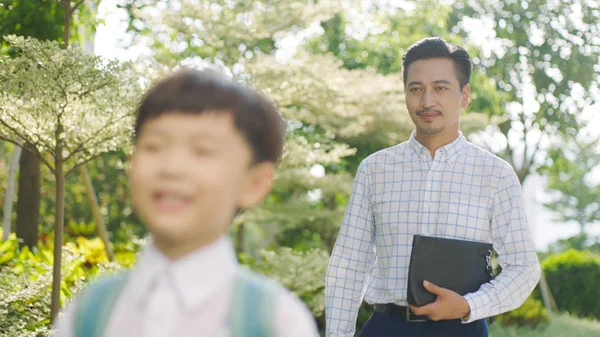 Asian Father Accompnying His Son Going School Morning — Stock Photo, Image