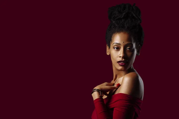 Studio Portrait Woman Dreadlocks Wearing Red Dress Studio Portrait Red — Stock Photo, Image