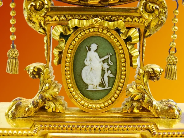 Csodálatos antik Edw. F Caldwell & Co aranyozott bronz óra sze — Stock Fotó