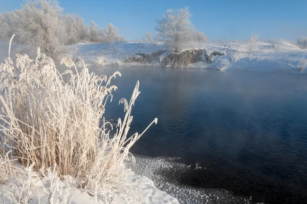 Zugefrorener See Frühjahr Quelleis — Stockfoto