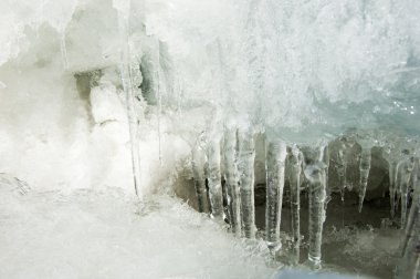 doku. buz. Donmuş buz Nehri üzerinde.